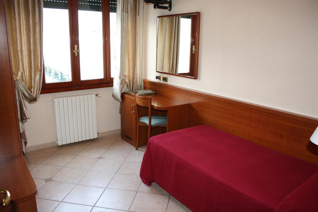 Ristorante Punta Dell'est 3* Clusane