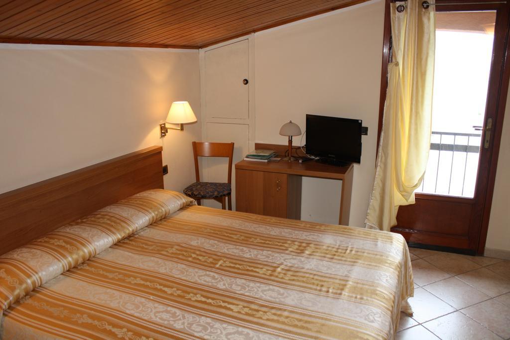 Hotel Ristorante Punta Dell'est 3*